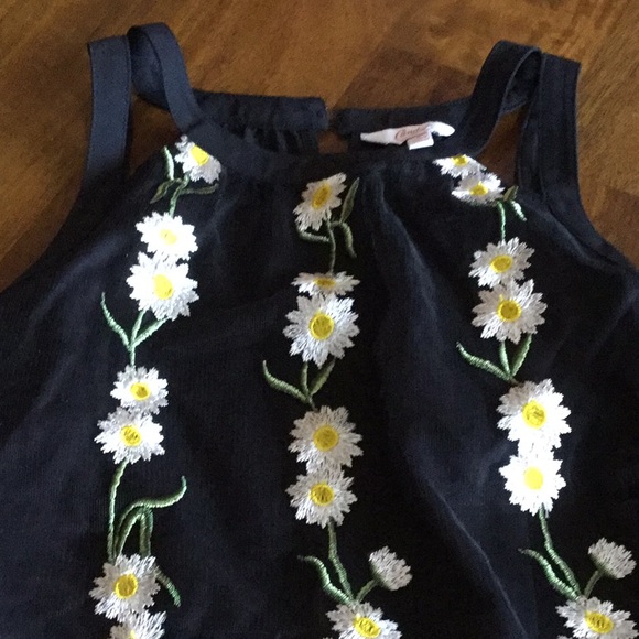 Candie's Tops - Candies Daisy Sleeveless Blouse